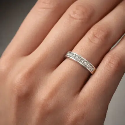 anillo de compromiso oro blanco 18k con diamantes baguette 038_LO-012-14MY_11