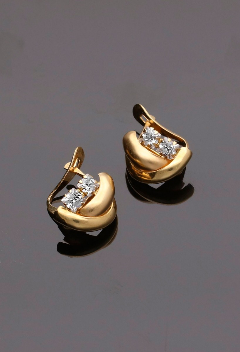 Pendientes oro amarillo 18k y circonitas 030_1874 pendientes oro amarillo 18 ktes con circonitas foto fondo negro