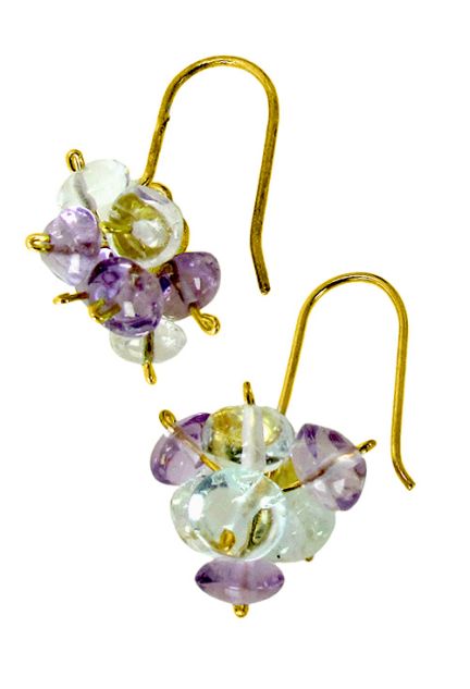 Pendientes oro, largos, con piedras. 100_J677