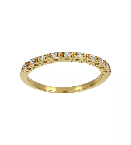 anillo de oro con diamantes ajustado toma frontal