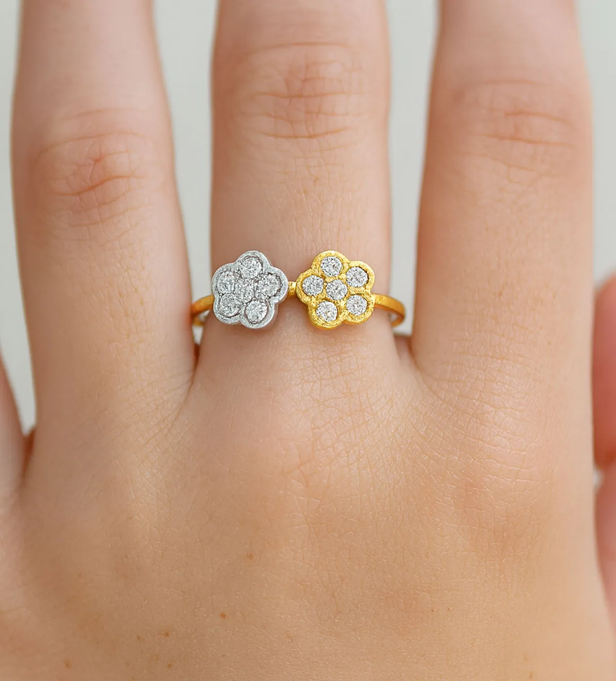 Anillo de oro 18K para niña 146_F299-S anillo de oro para nina 146_F299-S modelo