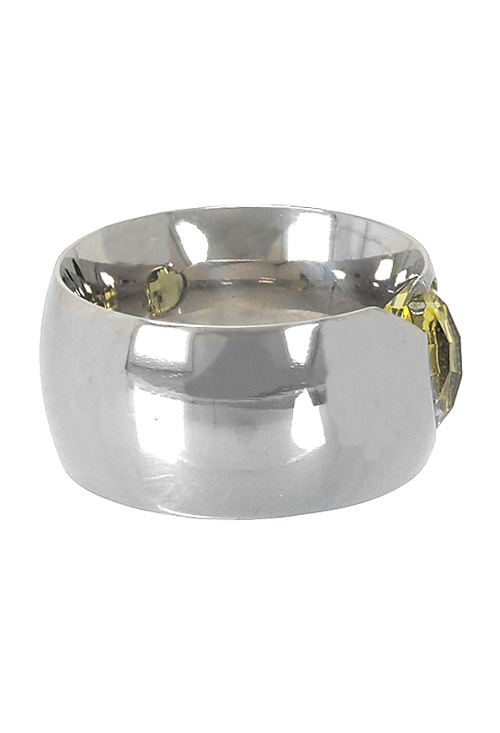 anillo de acero con olivina y detalle de oro amarillo 18 kilates precio especial muy barato joyeria online foto tumbada con logo 142_0545-1_03