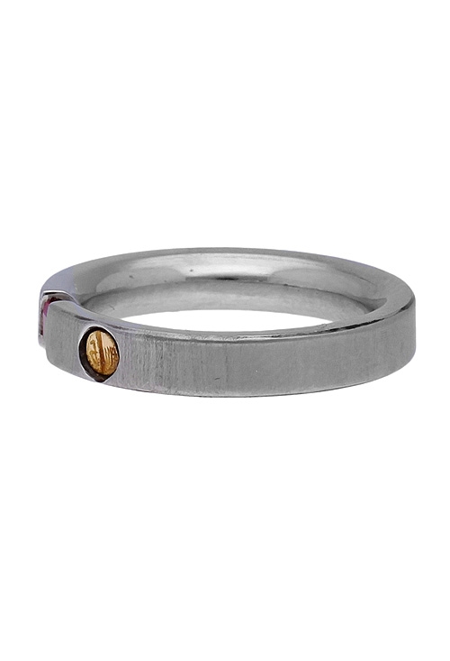 Sortija de acero y oro con rubí 142_0439-1-R anillo de acero y oro con rubi fino precio especial joyeria online muy barato foto tumbada 142_0439-1-R_02
