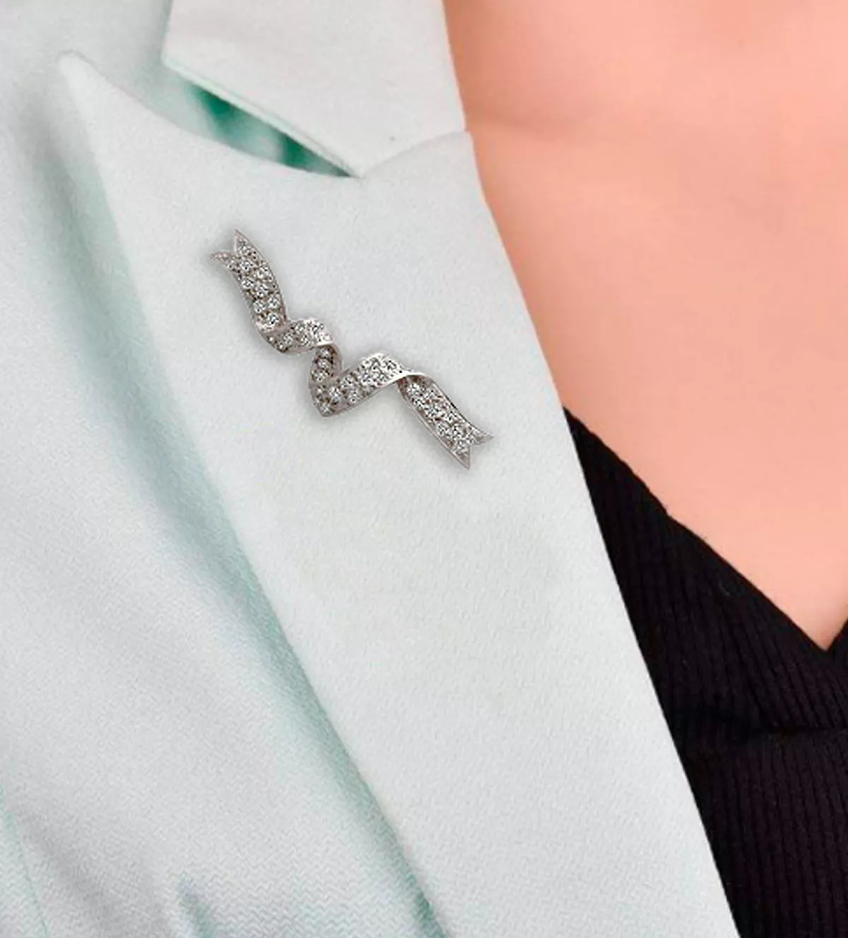 Broche de plata para solapa "Pavé Real" broche de plata para solapa Pave Real toma con medidas toma modelo