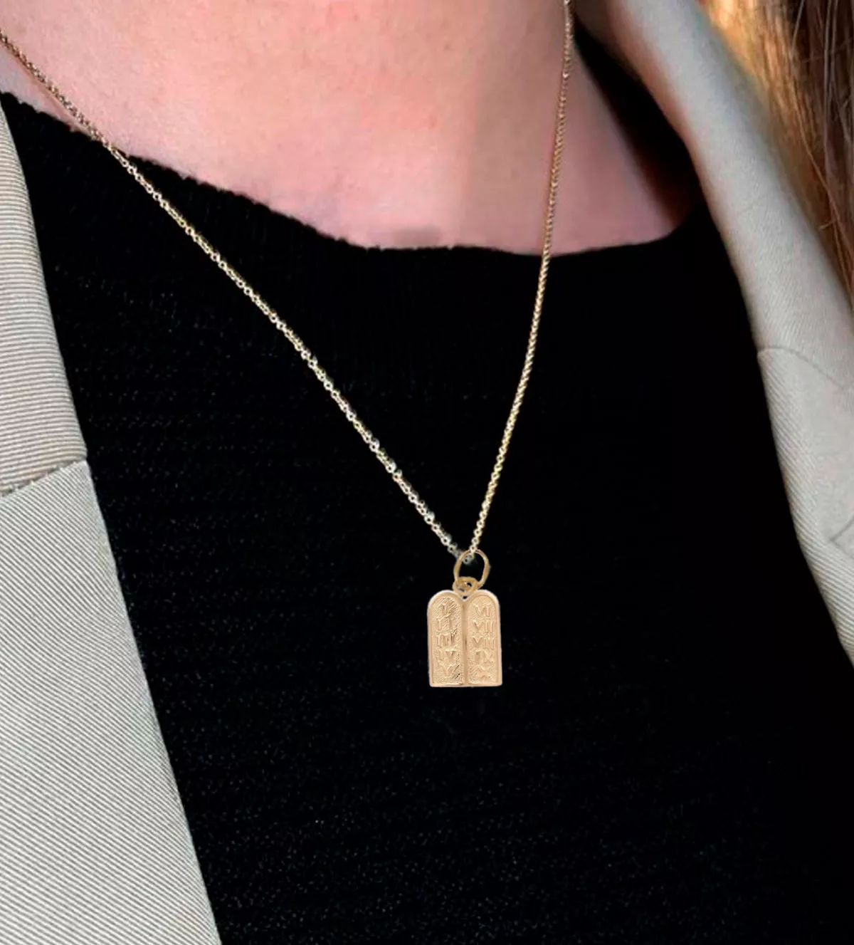 Colgantes de oro tablas de la ley asa de hilo tablas de la ley 10 mandamientos oro 18 ktes vista modelo