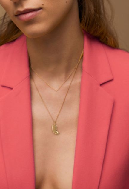 colmillo oro amarillo 18 ktes forma de colmillo vista modelo