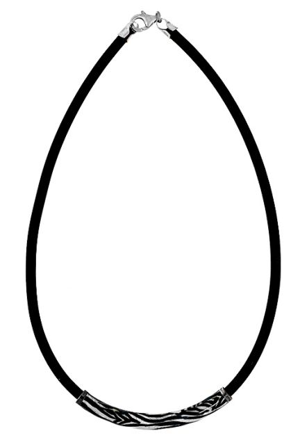 gargantilla de caucho con motivo de plata chanela esmaltada como cebra vista principal 017_656GC0303