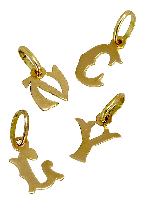 colgantes de oro iniciales 173_INSIN