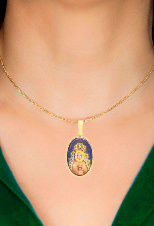 Medalla religiosa oro y esmalte Virgen del Rocio. 053_5526-9 medalla-oro-y-esmalte-virgen-del-rocio-vista-modelo-053_5526-9_03