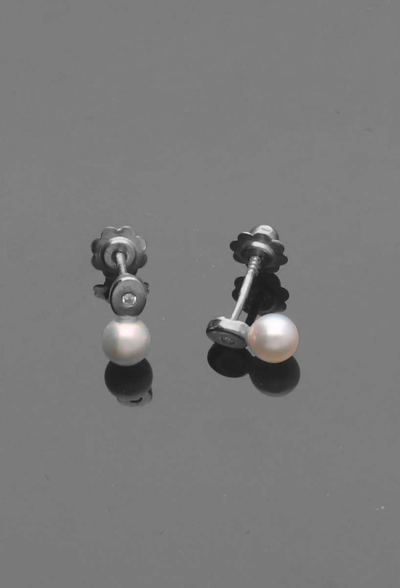 Pendientes para bebé oro blanco 095_463372-OV-P-B pendientes para bebe oro blanco 18k con perlas y diamantes foto sin recortar 095_463372-OV-P-B_01