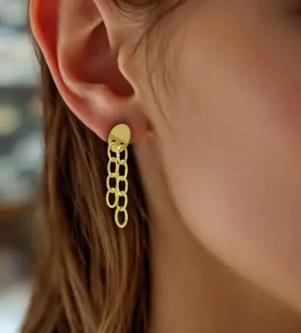 pendientes-de-oro-18k-120-102_Modelo mujer