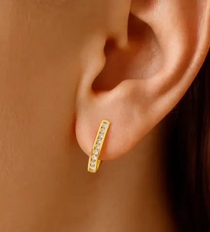 pendientes de oro 18k con diamantes 139_26650102_01 modelo oreja