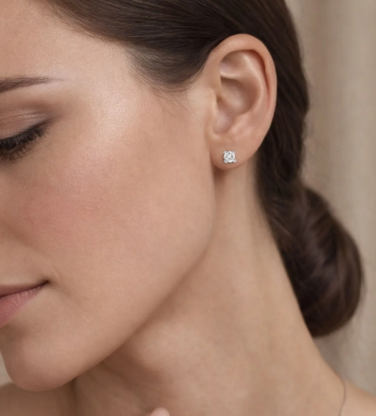 Pendientes de oro blanco 18k con diamante "Aura Brillante" 048_ER012913-3-118 pendientes de oro blanco 18 ktees con diamantes naturales 048_ER012913-3-118_10