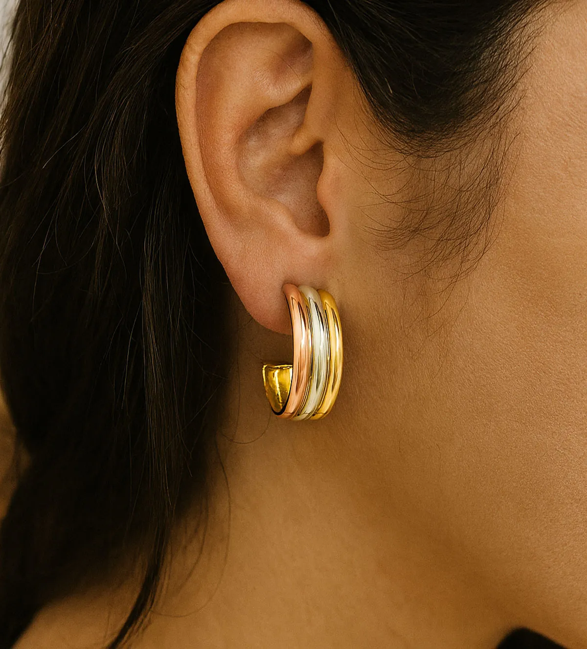Criollas de oro tricolor 18 ktes 002_4664-P pendientes-de-oro-tricolor-aros-002_4664-P modelo mujer