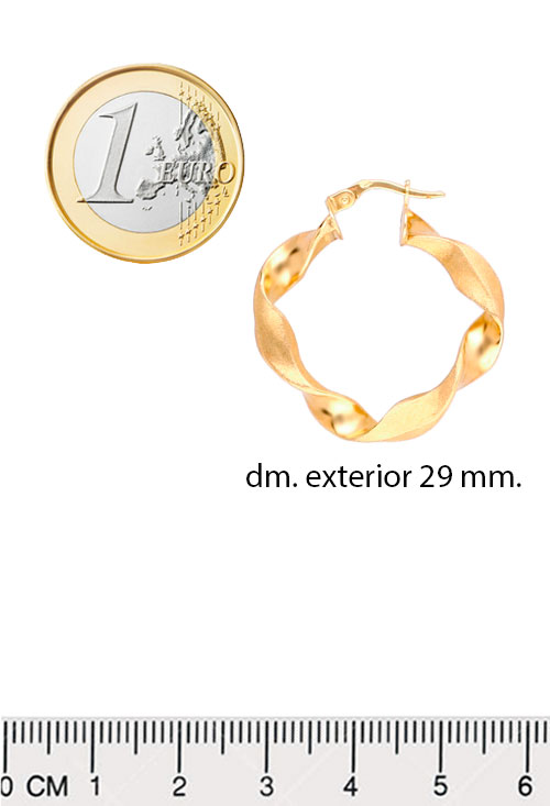 Pendiente oro 9 Ktes. Criollas chanela retorcida. 243_9K240-00392-20 pendientes oro 9 ktes aros chanela retorcida mate brillo foto con medidas para web el rubi joyeros