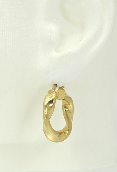 Pendientes de oro amarillo 18 ktes tipo criollas 139_2159-T pendientes de oro amarillo 18 ktes tipo criollas vista modelo oreja 139_2159-T_02