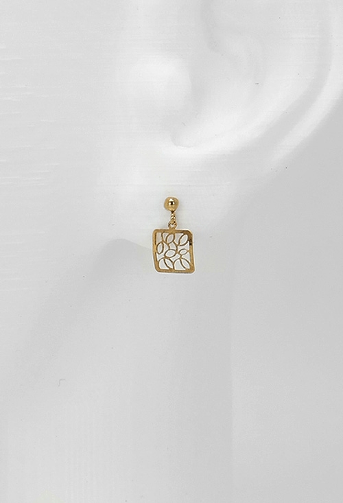 pendientes de oro amarillo 18k foto en maniqui precio muy barato joyería online 146_L051_02