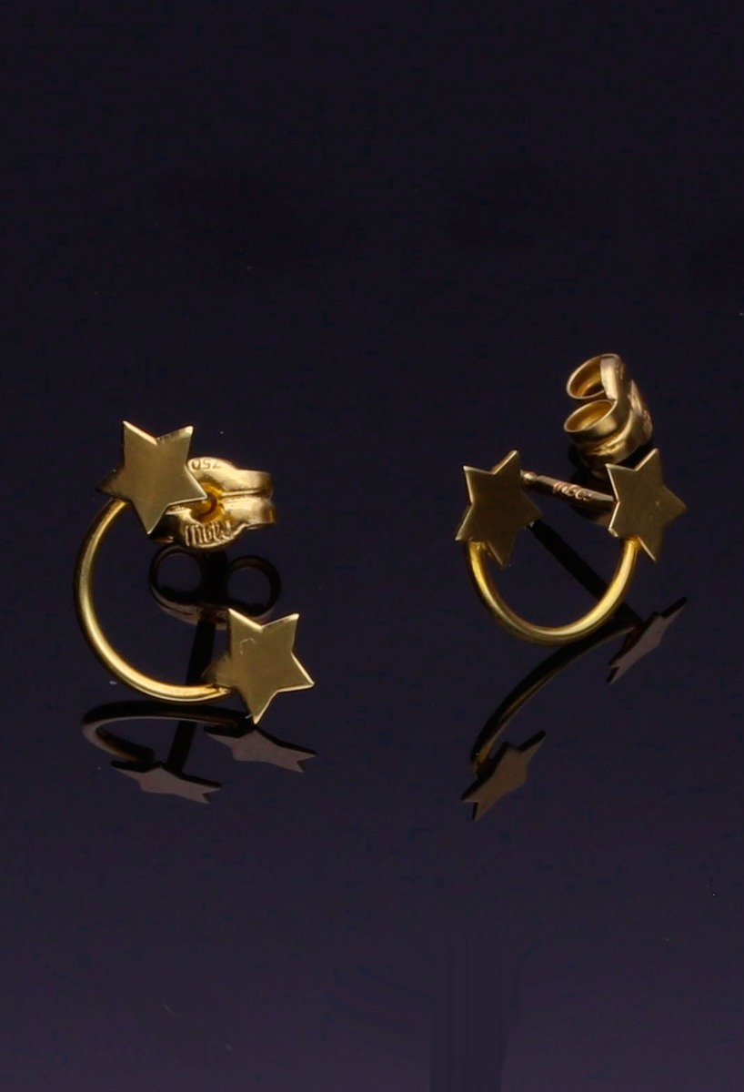 Pendientes oro amarillo 18 ktes estrellas 059_8678-201 pendientes oro 18 kilates modelo estrellas foto para web joyeria online el rubi joyeros toma sin recortar sobre fondo negro