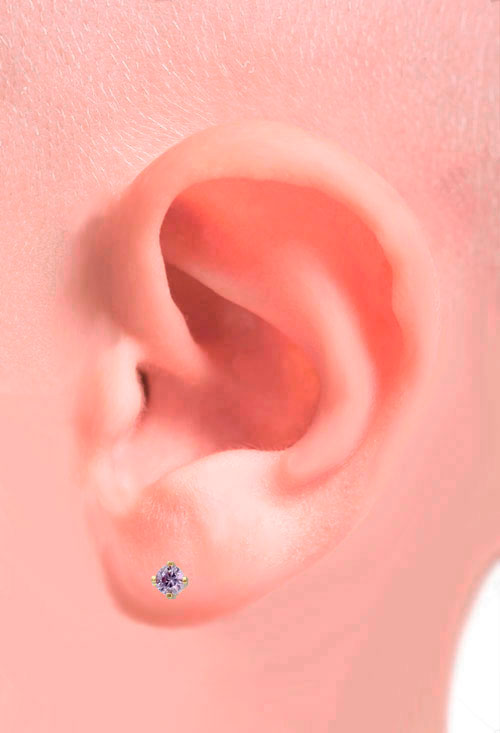 Pendientes dormilona oro amarillo para bebé nacida en junio 030_1055JN pendientes de oro para bebe cuarzos color amatista para las nacidas en junio vista modelo oreja 030_1055JN_02