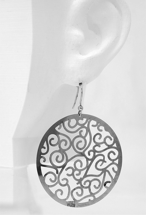 pendientes de plata largos XXL circulo calado con adornos arabescos foto en modelo 144_ART1_02
