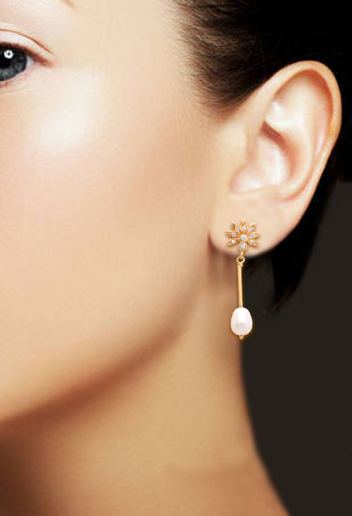 pendientes de oro amarillo para novia 139_0014-P-0A vista en modelo femenino