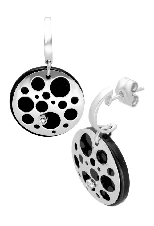 pendientes largos oro blanco 18 kilates con onix y diamantes foto de lado