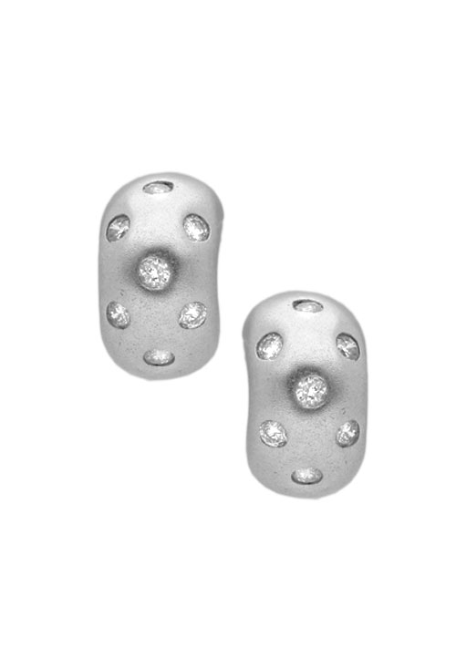 pendientes oro blanco 18 kilates con diamantes forma de tripa con brillantes engastados a ras superficie matizada foto frontal 044_5716