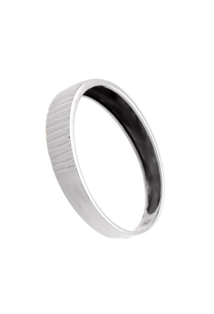 anillo de oro blanco 18 ktes frontal gallonado foto toma dos