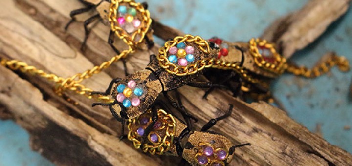 joyas con insectos vivos 720x340 2