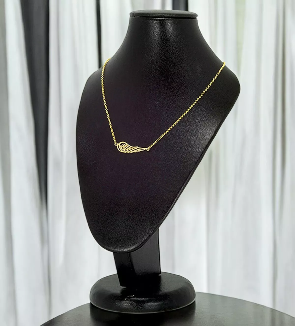 Gargantilla de plata chapada "Ala de Ángel" gargantilla de plata chapada ala foto peto