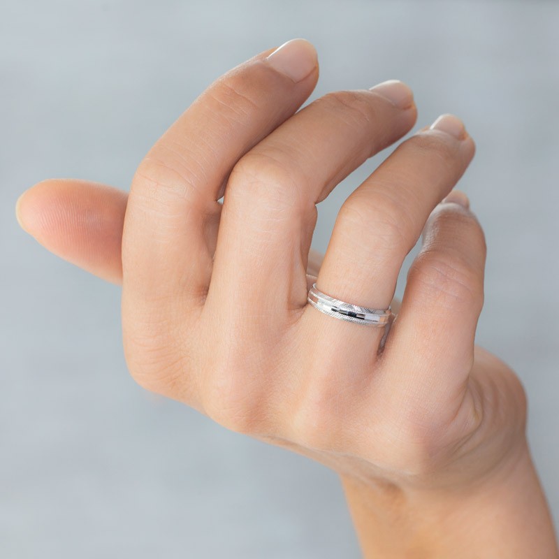 Alianza en plata de 4mm. Argyor 5740115 Alianza boda media cana 4 mm. plata facetada - foto 04 - rfcia 045_5740115