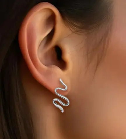 pendientes-de-plata-serpenteantes-266_014647-1-1 modelo IA