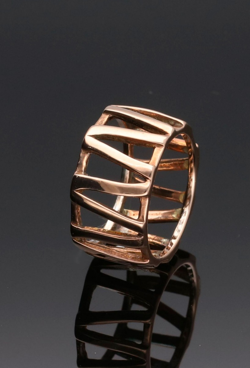 Anillo de plata chapado 266_034638-4-1 anillo plata chapada color oro rosa foto sin arreglos sobre base negra