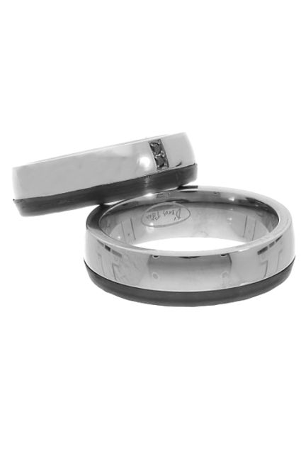 Alianza de titanio y carbono pareja