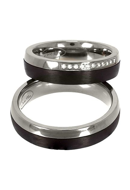 Alianza de titanio y carbono con diamantes para hombre y mujer a precios baratos