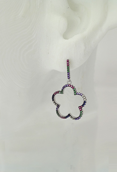 Pendiente largo plata tipo art decó 295_PPBR33527 pendientes largos forma de flor multipiedra colores art deco vista en modelo oreja 295_PPBR33527_02