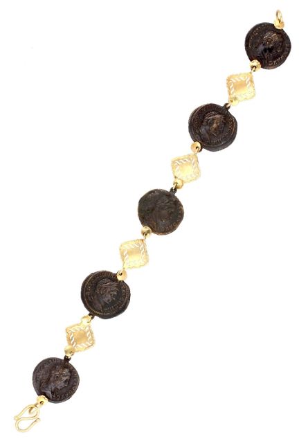 pulsera oro amarillo y monedas de bronce vista extendida