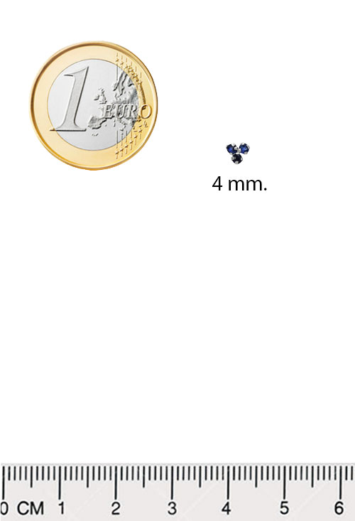 Pendientes oro blanco para niña o bebe 030_2437-A-B pendientes oro blanco y simil zafiro con forma de trebol foto para web el rubi joyeros toma con medidas