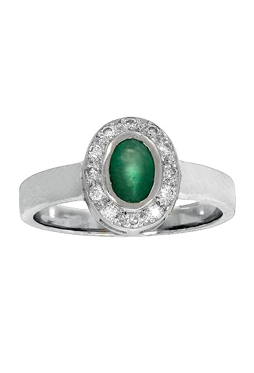 Sortija mujer oro blanco 18 ktes esmeralda y diamantes 020_SB10868 anillo de oro blanco con esmeraldas y diamantes vista frontal 020_SB10868