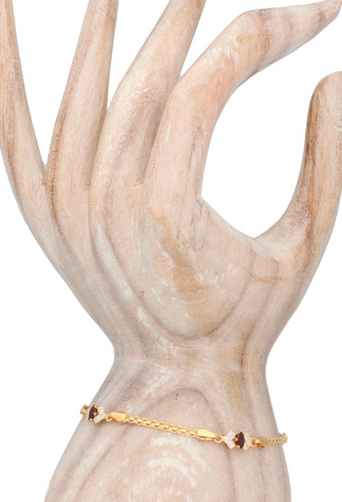 Pulsera oro amarillo 18k con circonitas y granates OPORTUNIDAD pulsera oro amarillo 18 kilates con circonitas y granates precio barato outlet de joyeria foto en maniqui
