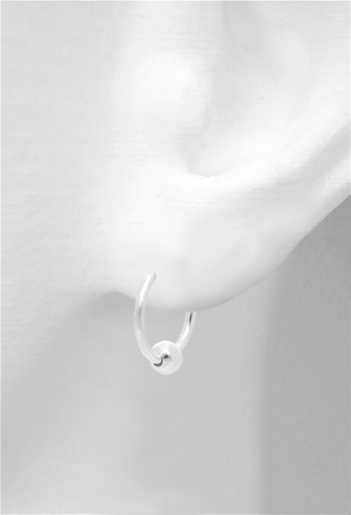 pendientes de aro chanela redonda con bola insertada foto modelo oreja 240_ARO15-B5_01