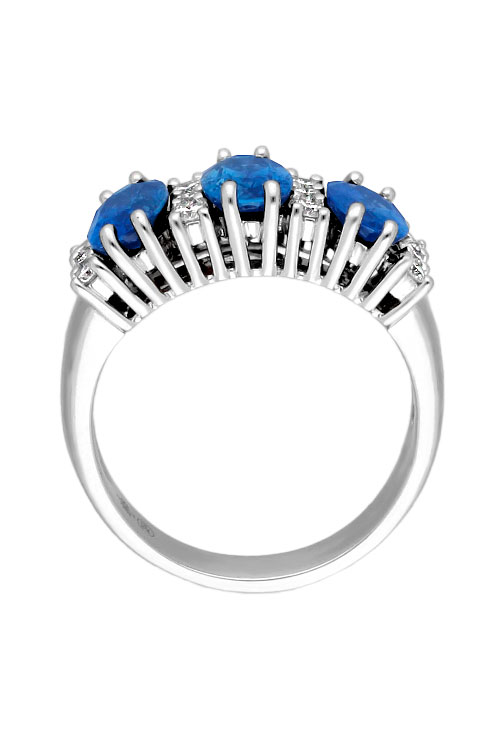 anillo oro blanco 18 kilates con diamantes y zafiros de Kanchanaburi foto cenital 305_BG163-Z