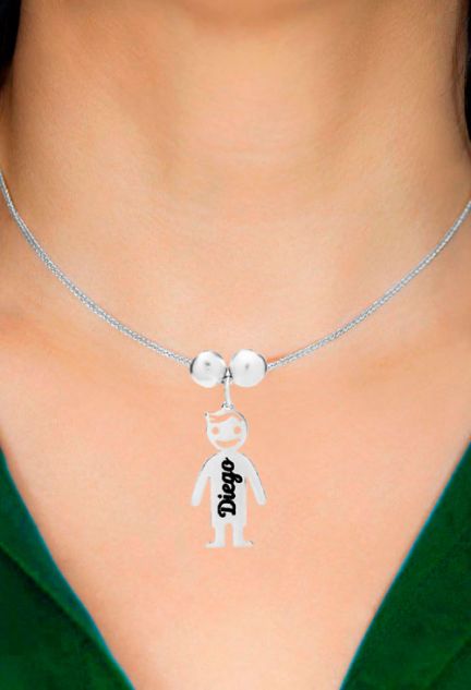 Gargantilla personalizada de plata, silueta niño con nombre busto