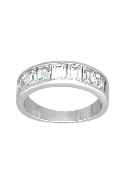 Sortija de plata y circonitas talla cuadrada anillo plata y circonitas cuadrada media alianza foto principal frontal para parrilla web joyeria el rubi