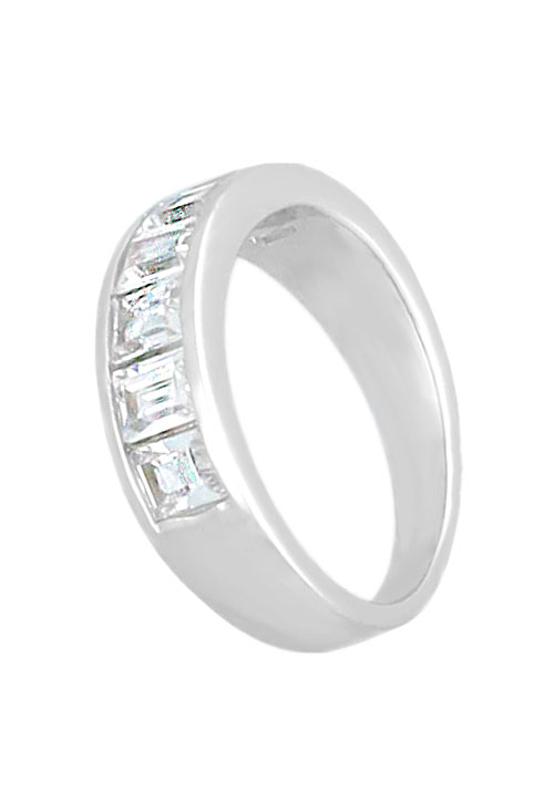 Sortija de plata y circonitas talla cuadrada anillo plata y circonitas cuadrada media alianza foto principal lateral para parrilla web joyeria el rubi