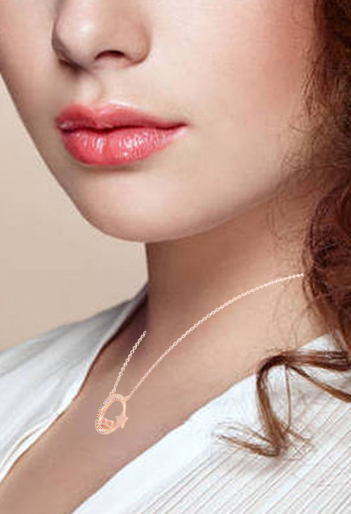 Gargantilla plata chapada motivo media luna infinito y estrella gargantilla plata chapada rose luna estrella e infinito fotografia modelo