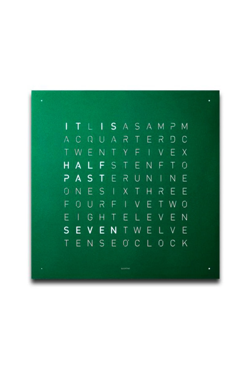 Qlocktwo Green Velvet reloj de pared letras de 45x45 Cms 01