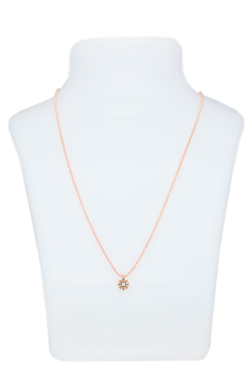 gargantilla plata chapada en rosa motivo vintage fotografia expositor para parrilla web