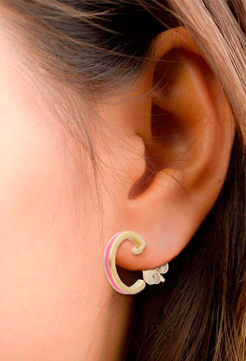 Pendientes de plata chapada con esmalte rosa 266_018841-2-1-15-RS Pendientes de plata chapada con esmalte rosa 266_018841-2-1-15-RS en rostro