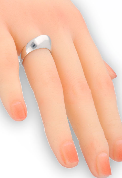 Anillo plata Jorge Revilla colección Venice A121-0772H14 anillo plata jorge revilla acabado plata su color brillo pulido vista fotomontaje uno para parrilla web